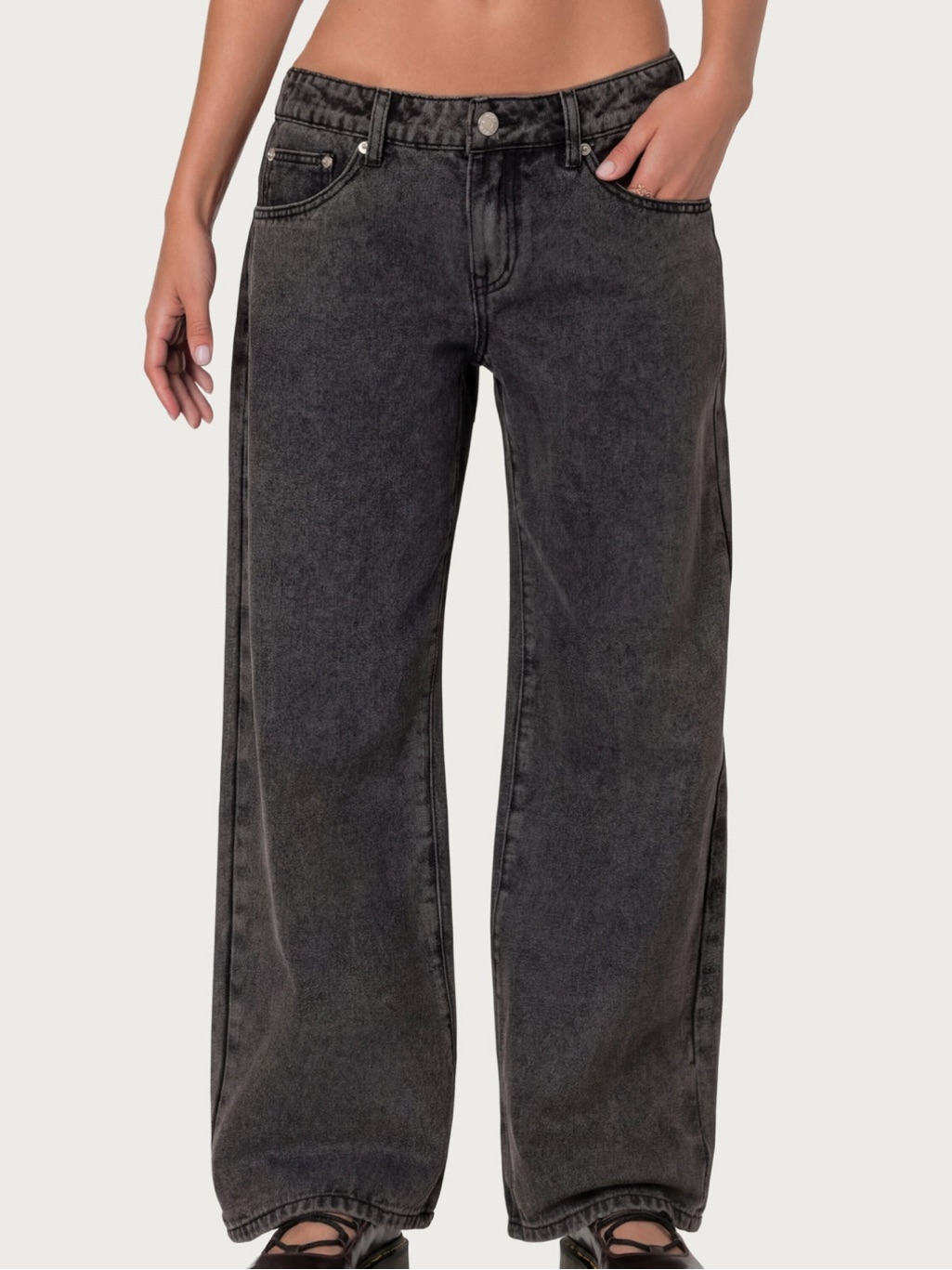 Edikted Petite Raelynn Washed Low Rise Baggy Jeans